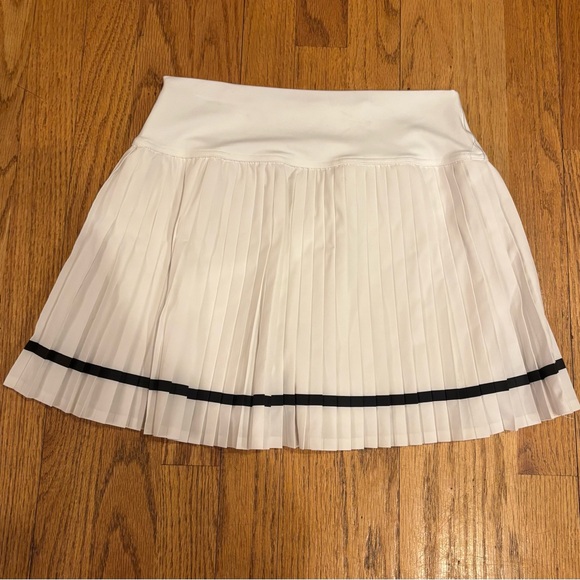 OFFLINE By Aerie All Aces White Pleated Tennis Skort NWT - Picture 12 of 15